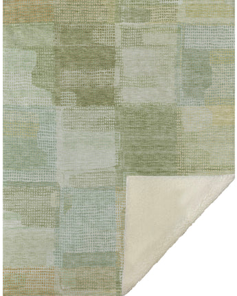 Ravenna RN10-P Green Throw Blanket