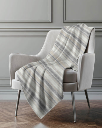 Soft Essentials SE2 Silver Throw Blanket