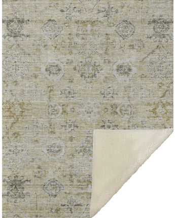 Solace SL10-P Beige Throw Blanket