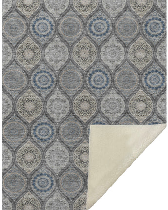 Solace SL1-P Gray Throw Blanket
