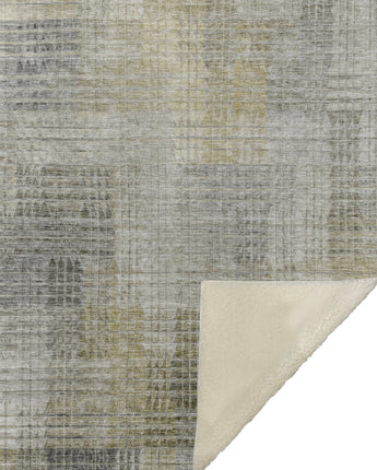 Trevi TV6-P Taupe Throw Blanket
